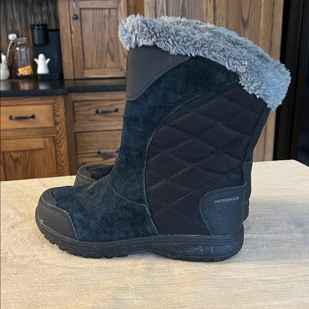 COLUMBIA Ice Maiden II Slip Boot Suede Waterproof Winter Snow Black women’s 6 - Picture 3 of 7